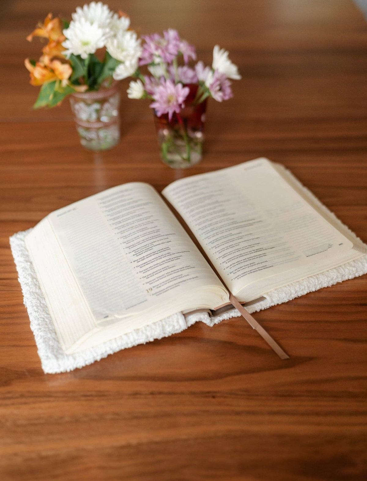 Bible Cover: White embroidered