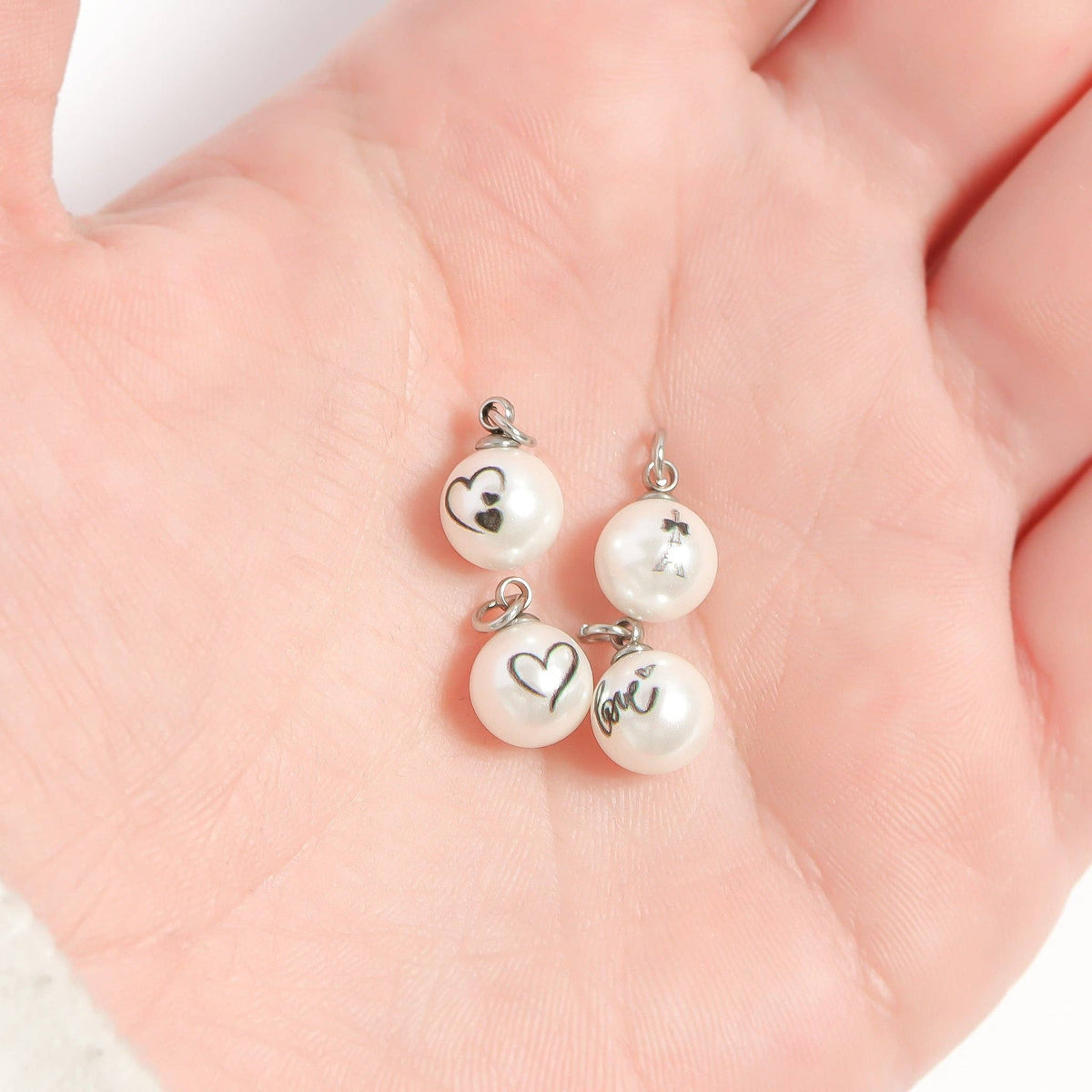 18K Gold PVD Stainless Steel 8mm Love Printed Pearl Charm